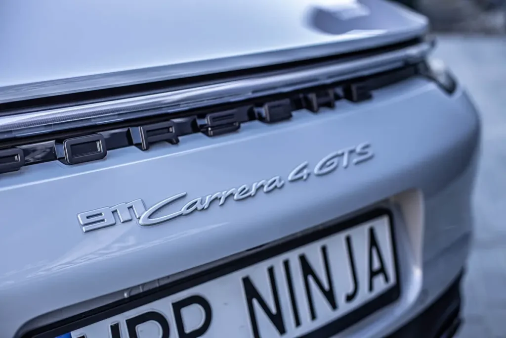 Porsche 911 Carrera4 GTS