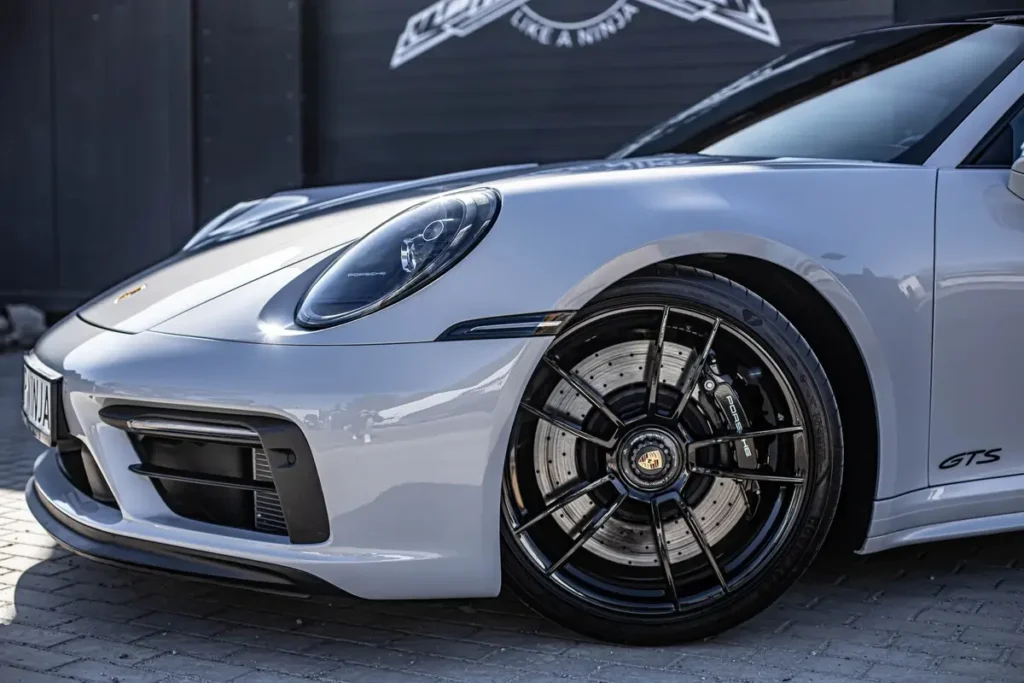 Porsche 911 Carrera4 GTS
